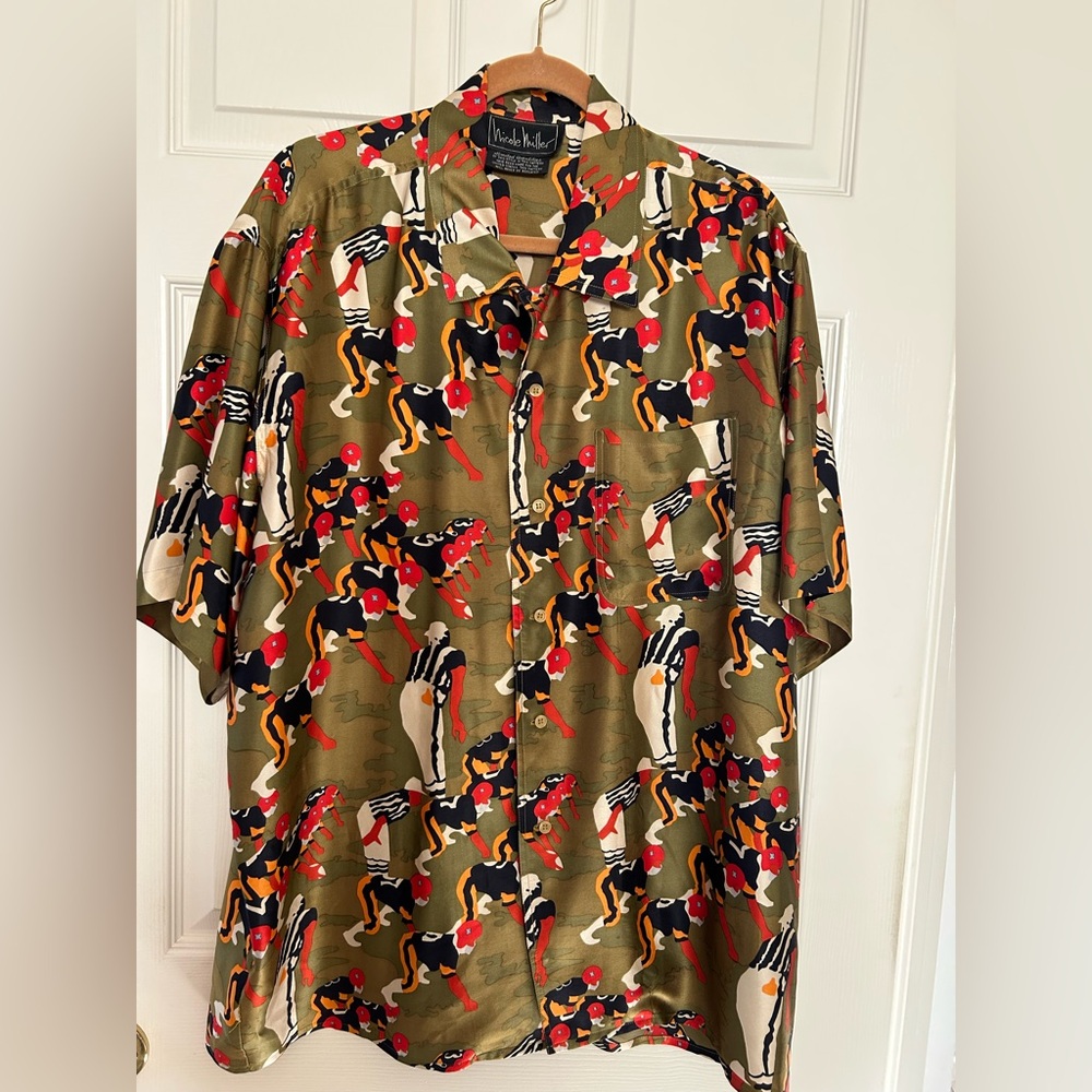 Nicole Miller Limited Edition 100% Silk Football Print Camp Shirt Size L. VTG